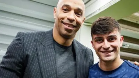 中澳较量预览：球迷信心低迷，中国青少年足球参与与成绩备受瞩目